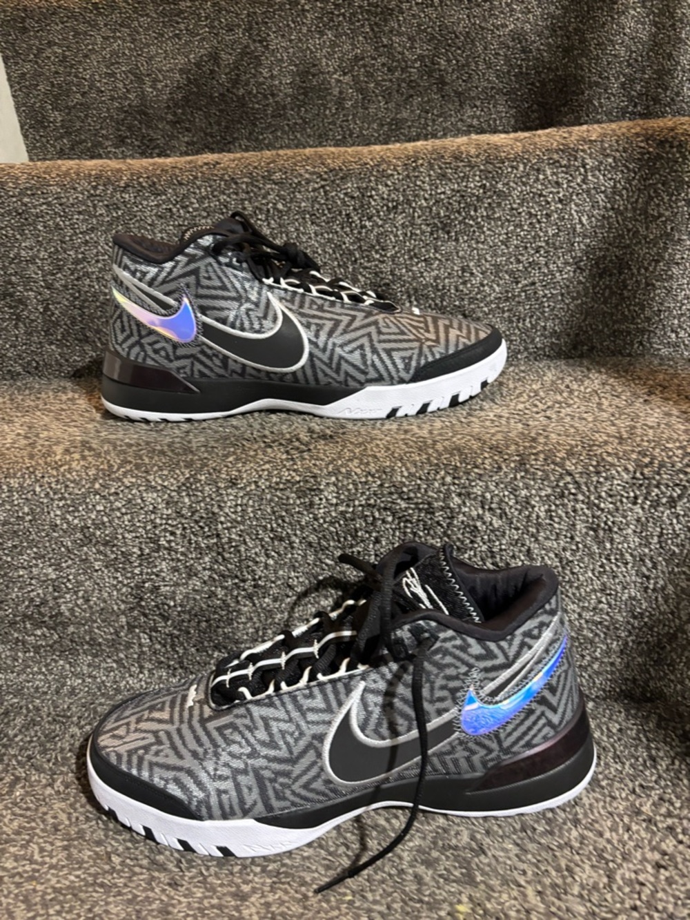 Brand new Nike Zoom LeBron NXXT Genisus Black  💯% authentic